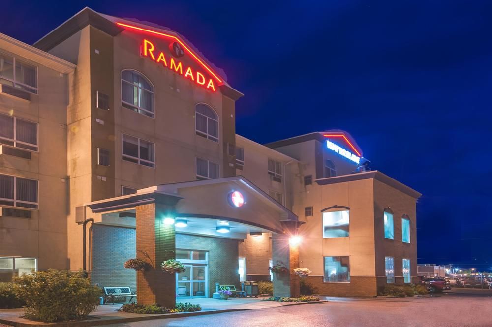 Ramada by Wyndham Airdrie Hotel & Suites image 1